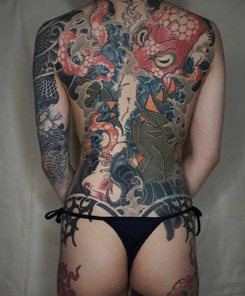愛彫
